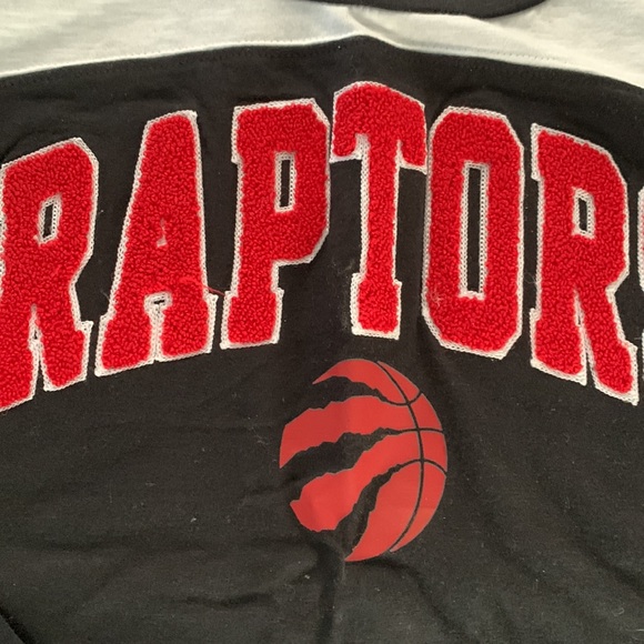 Raptors women NBA top size small - Picture 2 of 4